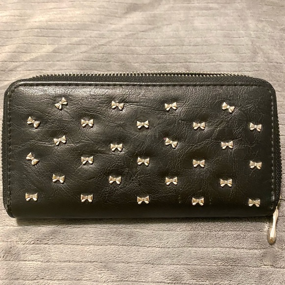 Handbags - Studded Wallet